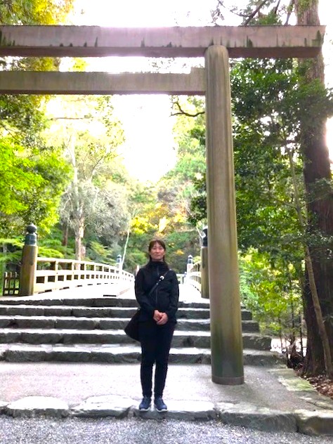 財務経理部の宮本 真由子さん